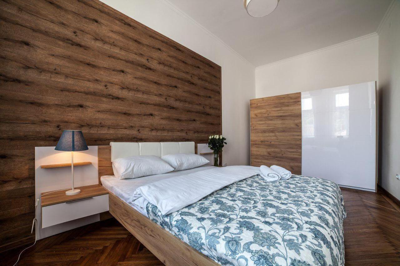 Apartament On Kulisha Street Lviv Exterior photo